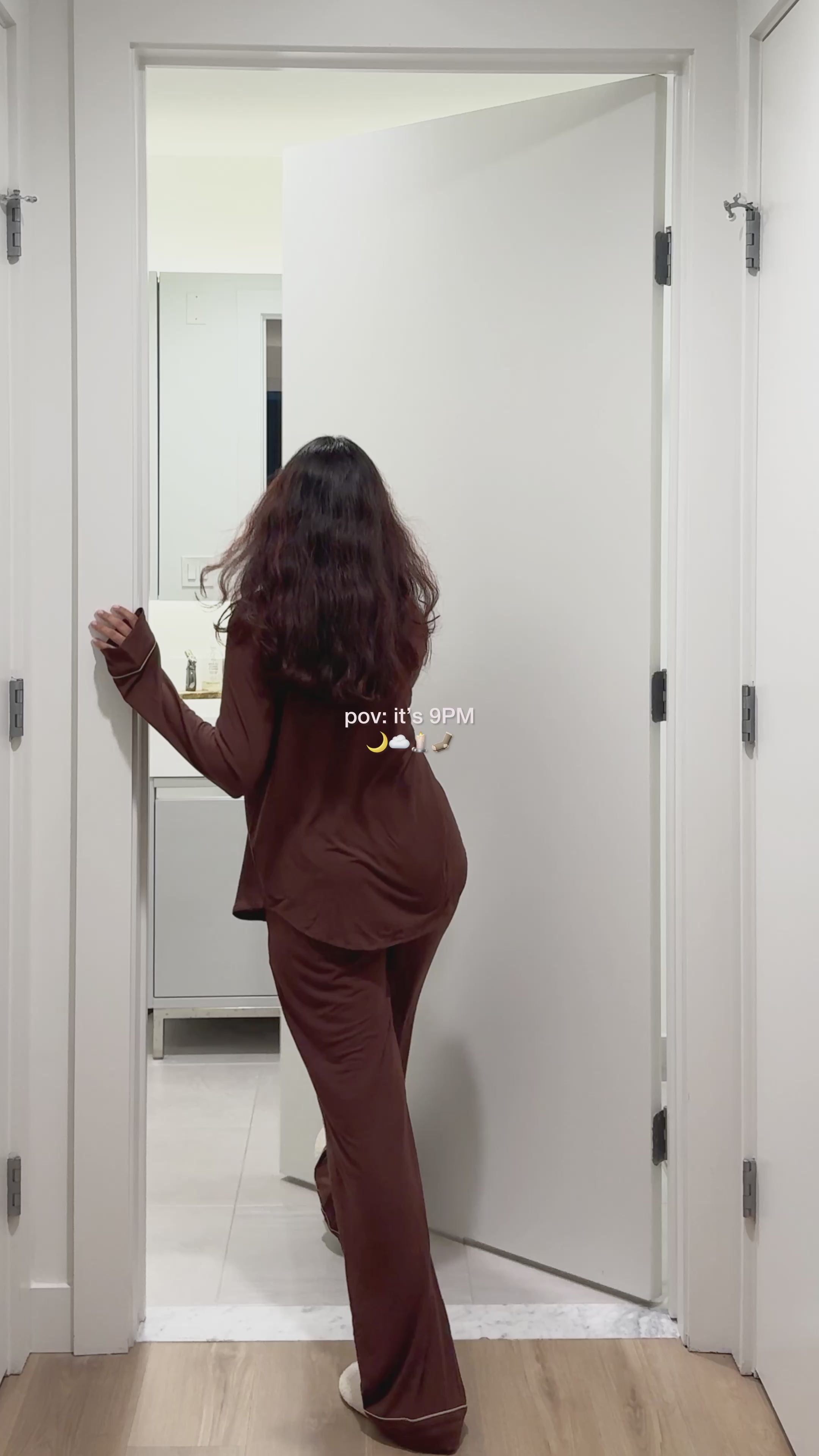 Load video: Hairflow™ - Make your hair regrow in 8 weeks, 100% naturally